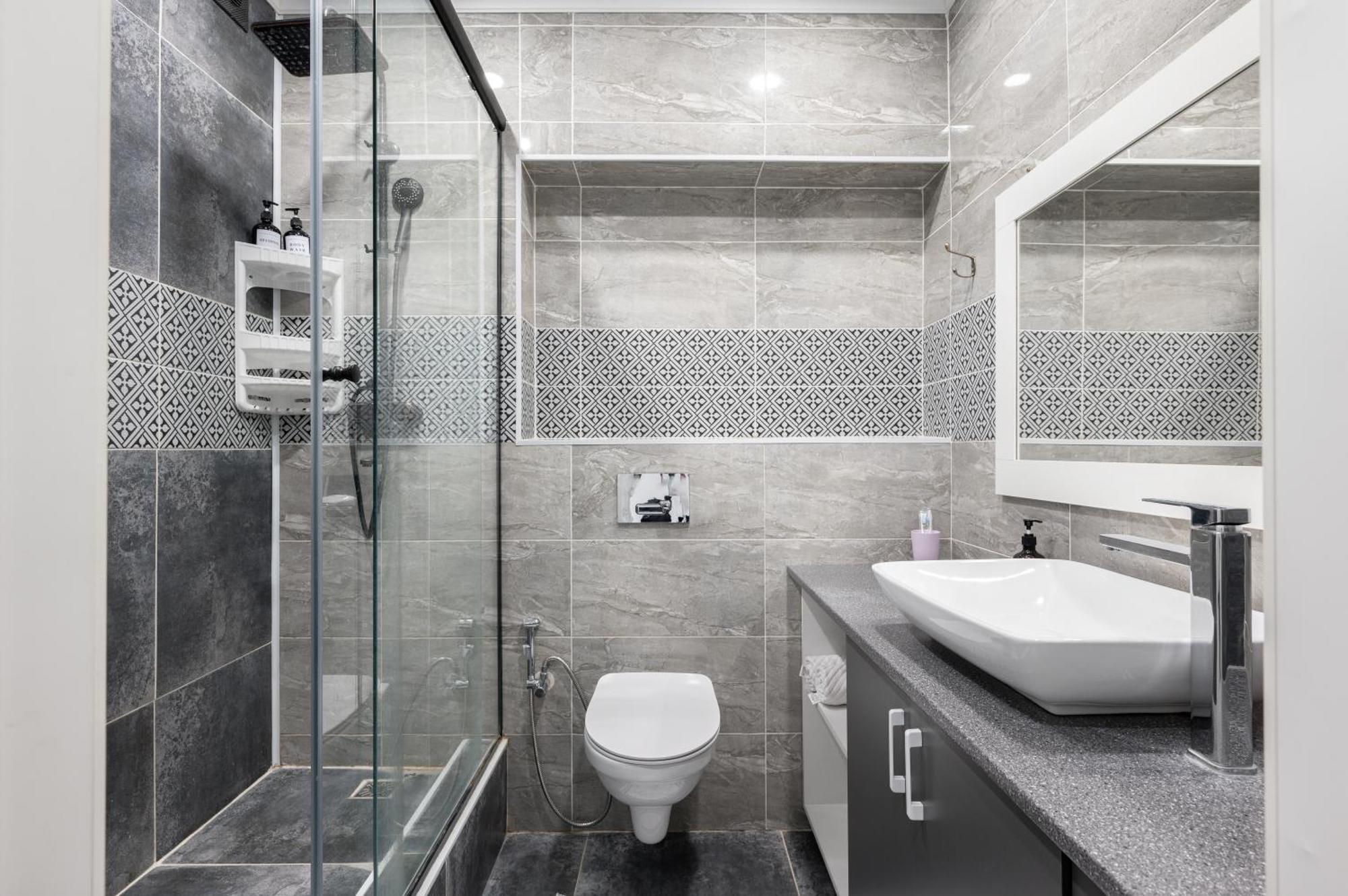 One Bedroom Apartment Next To Arbat In The Heart Of Almaty Luaran gambar